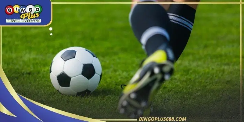 Player availability significantly impacts football online matches